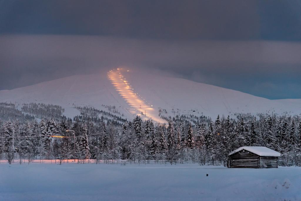 Aurora Estate Hotel Yllasjarvi Exterior photo